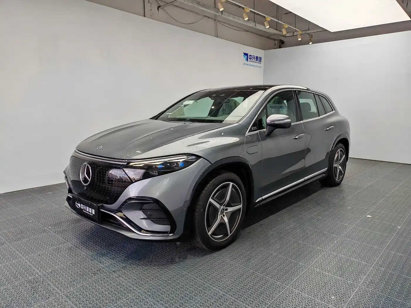 Mercedes-Benz EQS SUV 2023