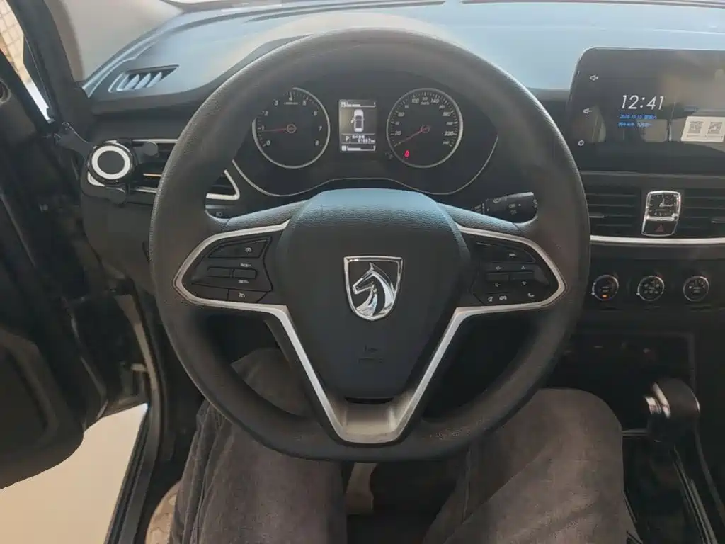 Baojun 730 2020 2019 1.5T CVT Fashion Edition 7-Seater China VI