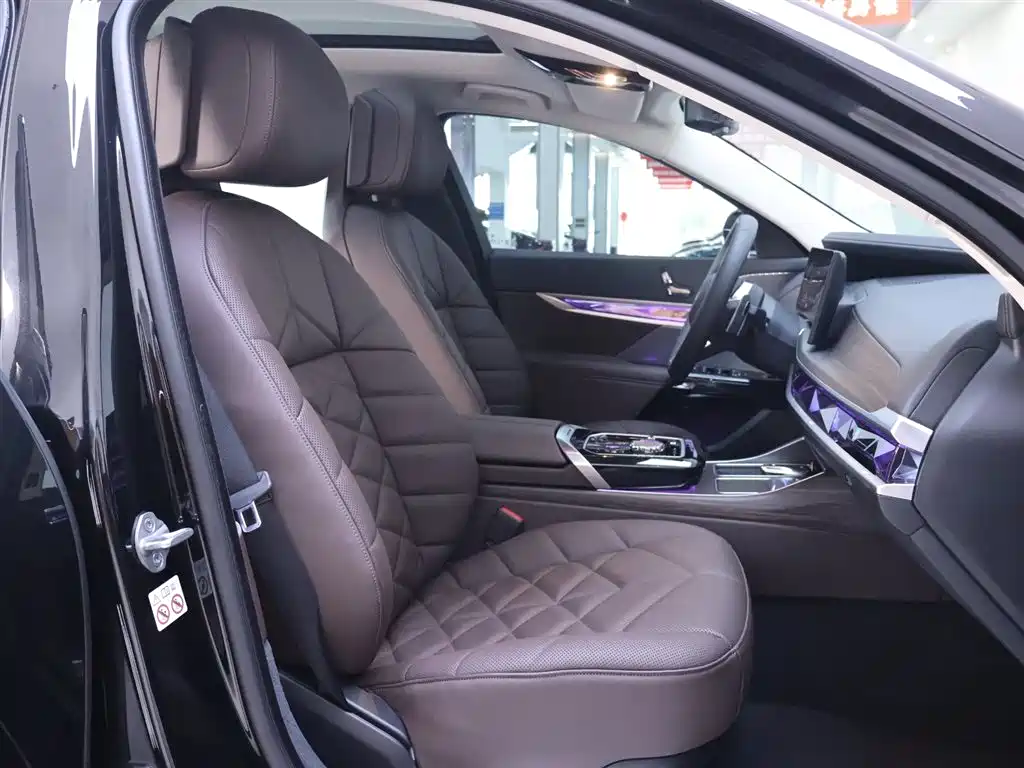 BMW 7 Series 2023 Model 735Li M Sport Package фото 20