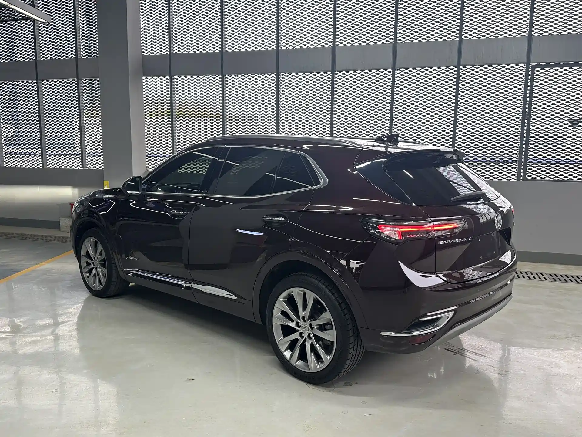 Фото 9 - Buick Envision S