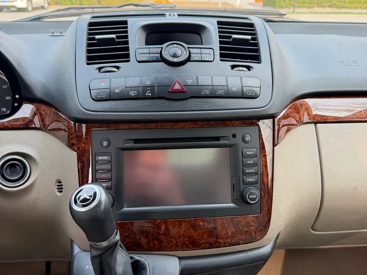 Mercedes-Benz Viano 2013 3.5L Haochi Edition фото 14