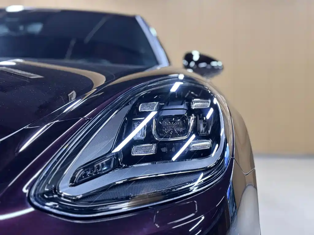 Фото 4 - Porsche Panamera