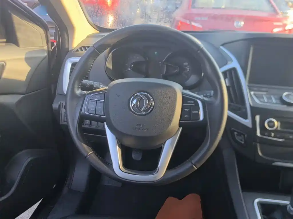 Dongfeng Aeolus Dongfeng Fengshen AX7 2015 2015 2.0L Manual Zhiyi Edition