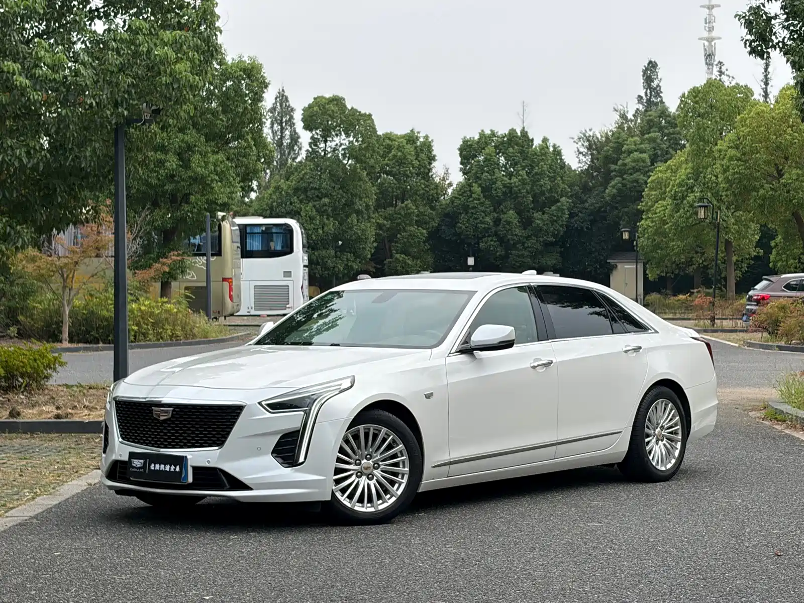 Фото 1 - Cadillac CT6