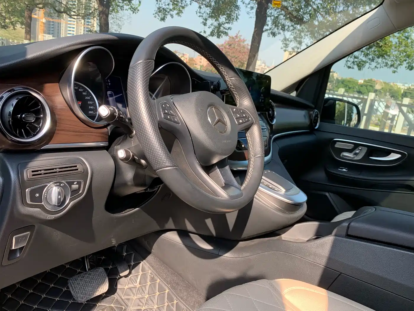Mercedes-Benz V-Class 2022 V 260 Prestige Edition фото 18