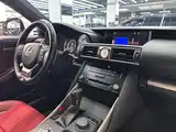 Фото 13 - Lexus IS