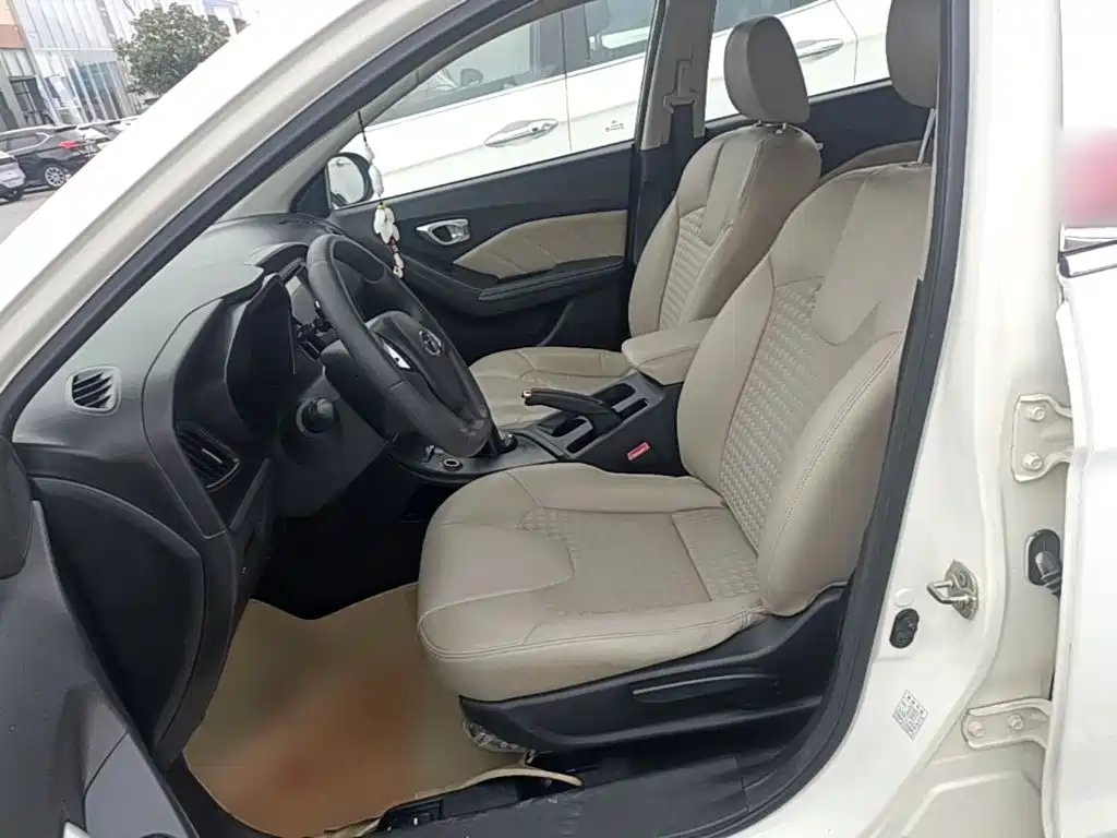 GAC Trumpchi Trumpchi GA3S Vision 2014 2014 1.6L Manual Luxury Edition