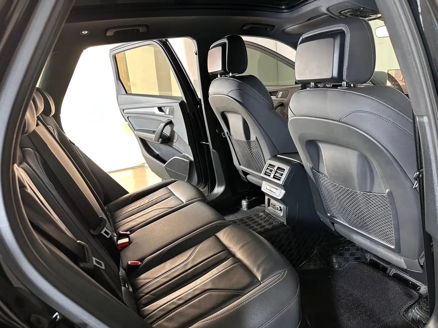 Audi Q5L 2024 Model 40 TFSI Luxury Dynamic фото 12
