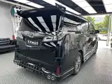 Фото 4 - Toyota Vellfire