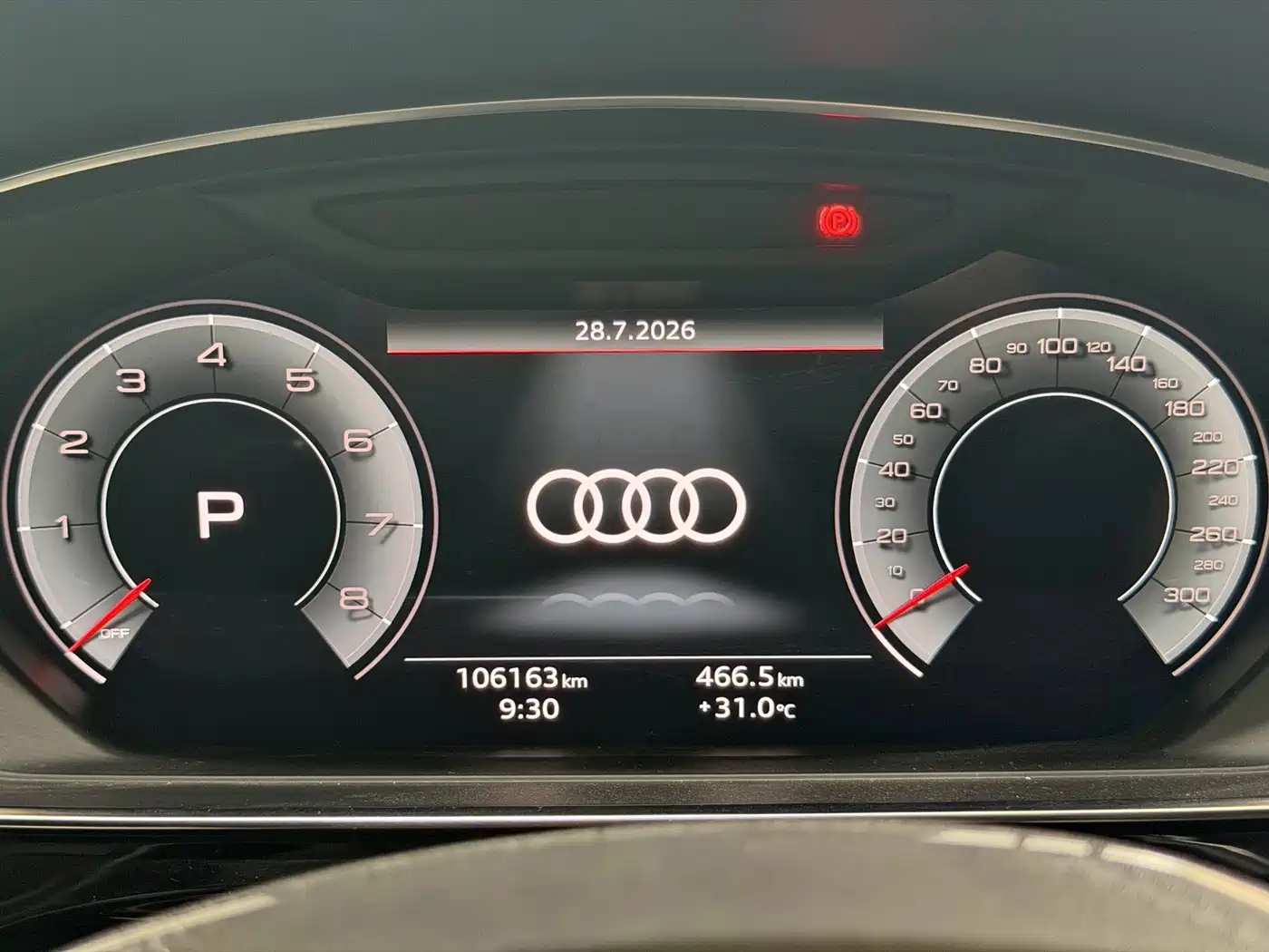 Фото 8 - Audi A8