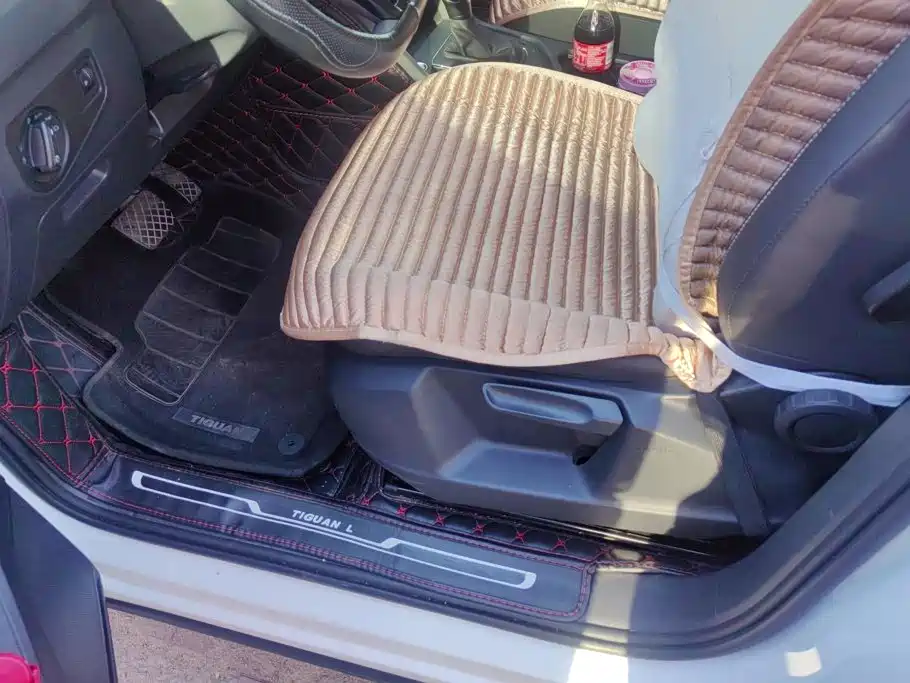 Фото 9 - Volkswagen Tiguan L