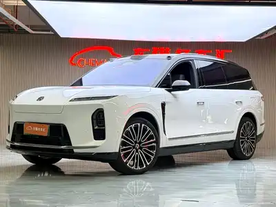NIO ES8