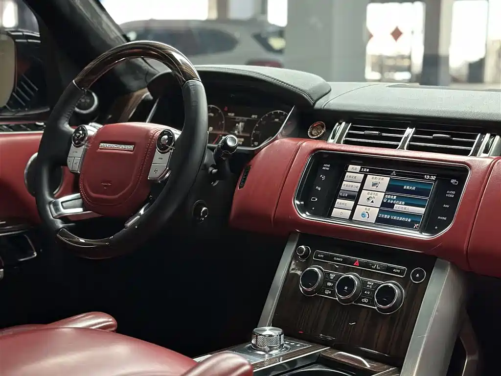 Land Rover Range Rover фото 6