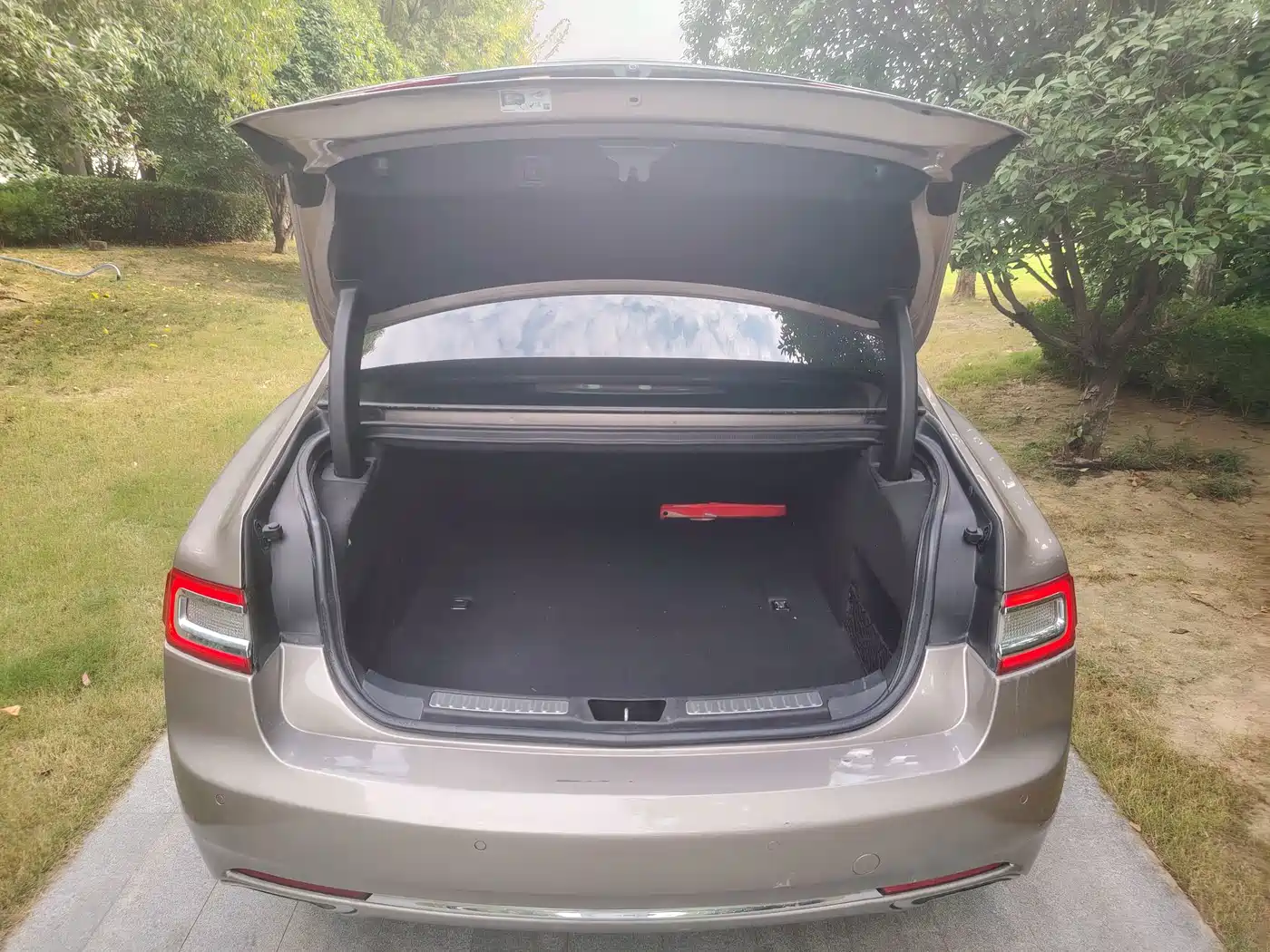 Lincoln Continental 2020 2019 2.0T 2WD Zunya Edition China V