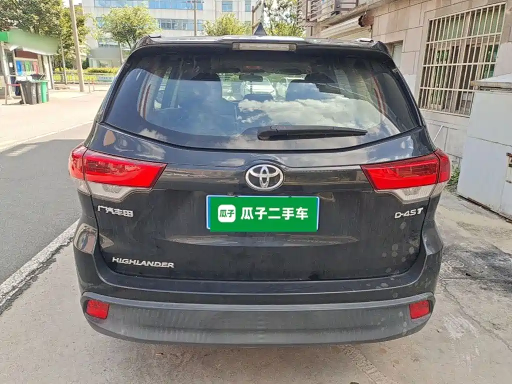 Фото 6 - Toyota Highlander