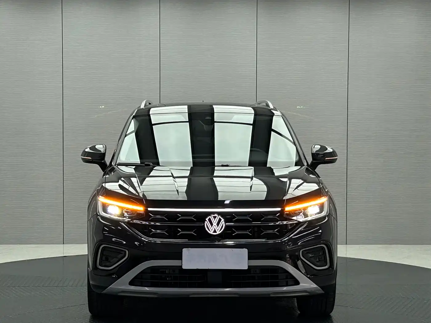 Volkswagen Tayron 2023 280TSI 2WD Luxury Plus Advanced Edition фото 2