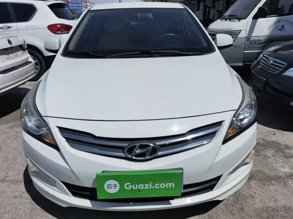 Hyundai Verna 2014 1.4L Manual Smart GLS фото 3