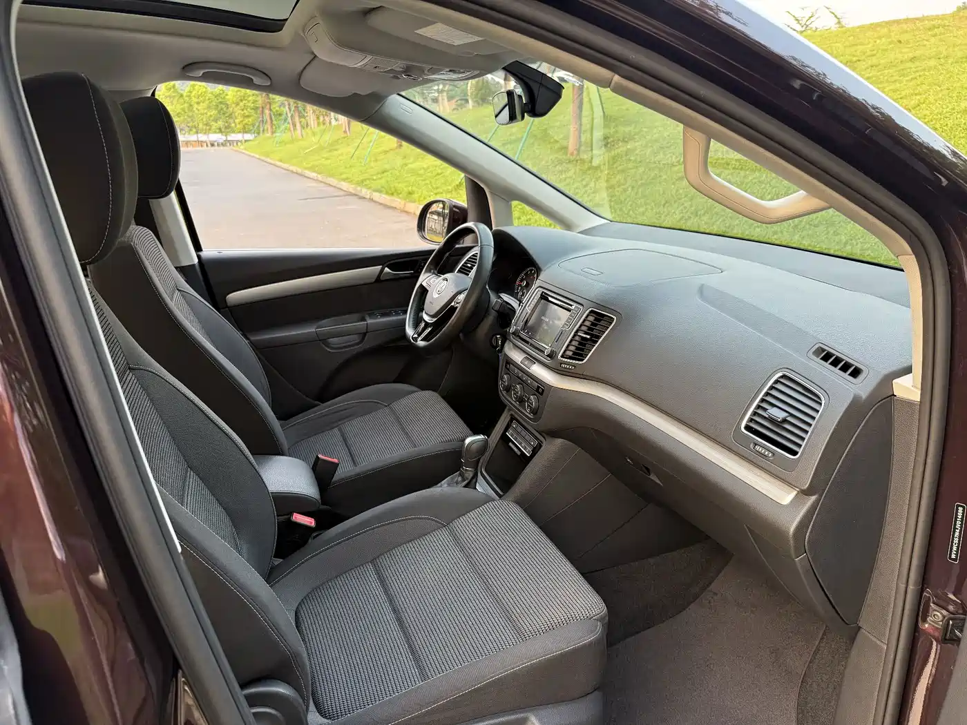 Volkswagen Sharan 2018 2016 380TSI Comfort 7-seater