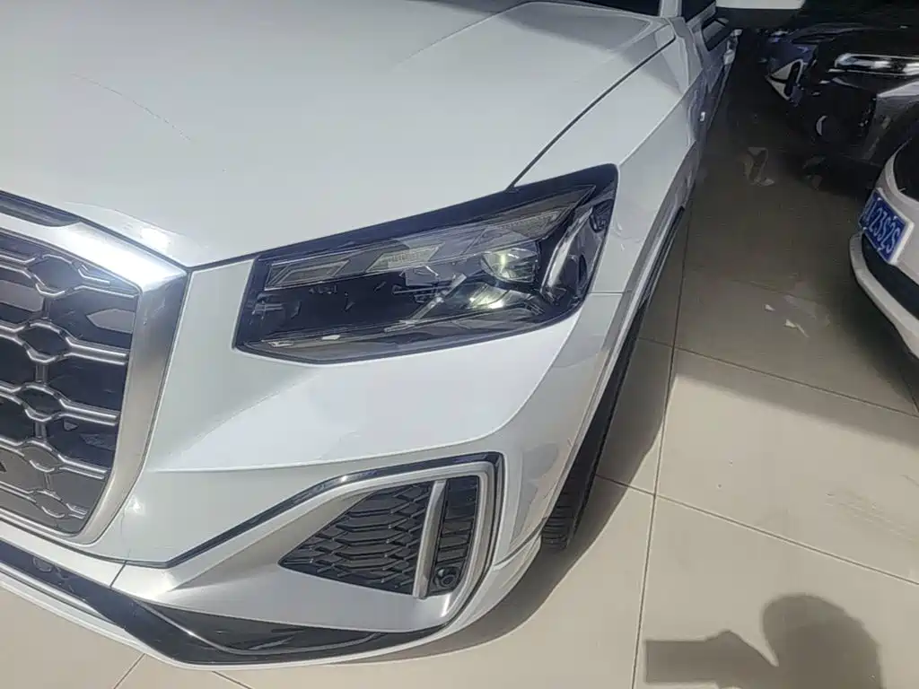 Фото 24 - Audi Q2L