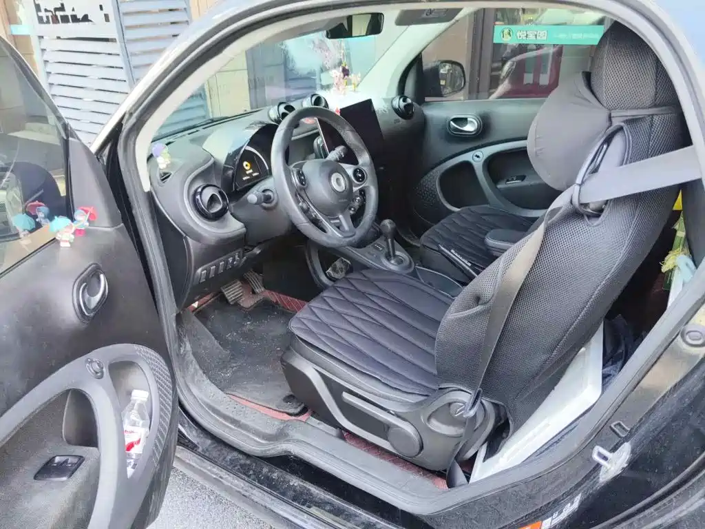 smart fortwo 2019 2019 0.9T 66kW Hardtop Wind Edition China VI