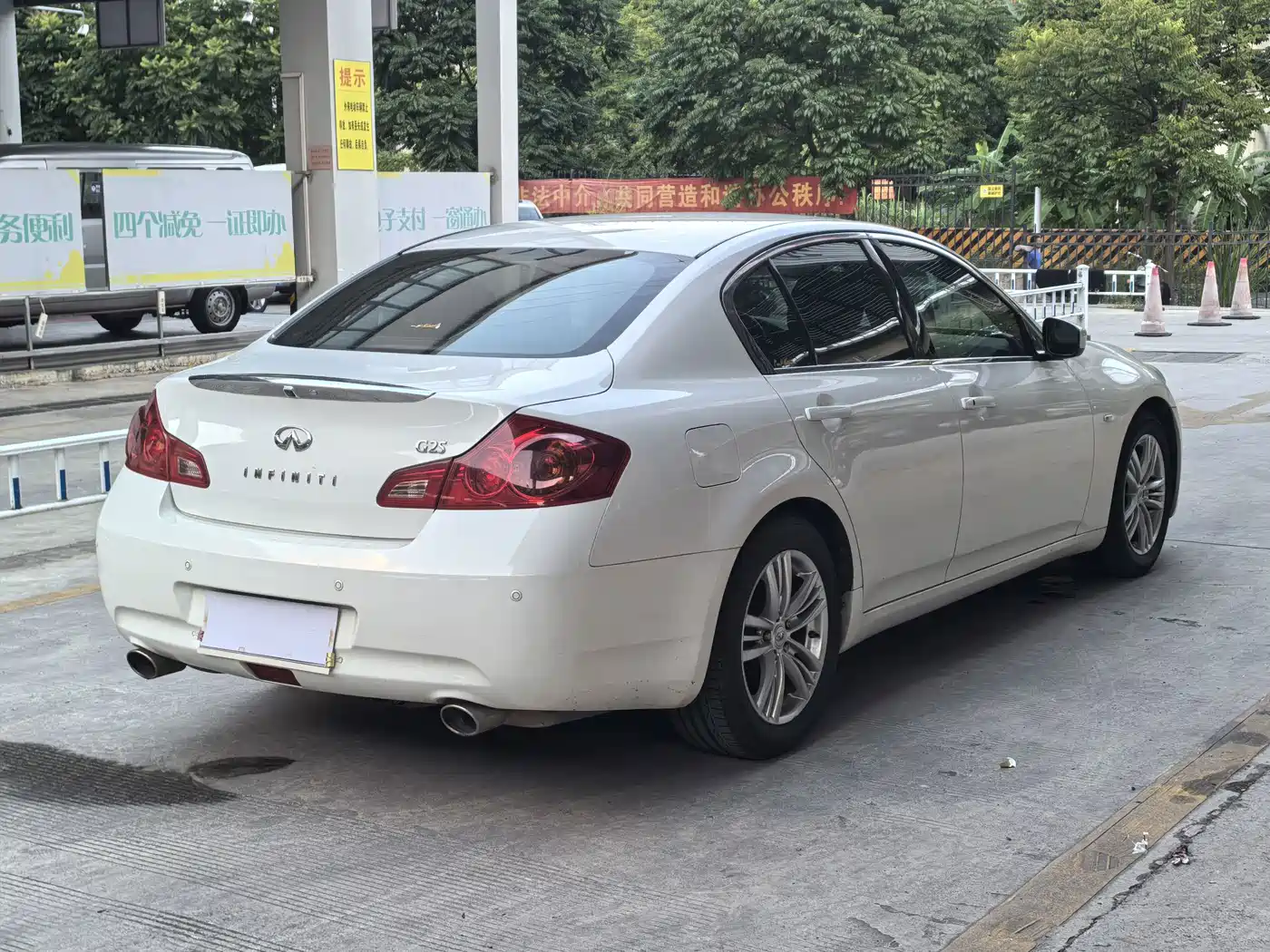 Infiniti G Series 2013 2013 G25 Sedan Luxury Sport Edition