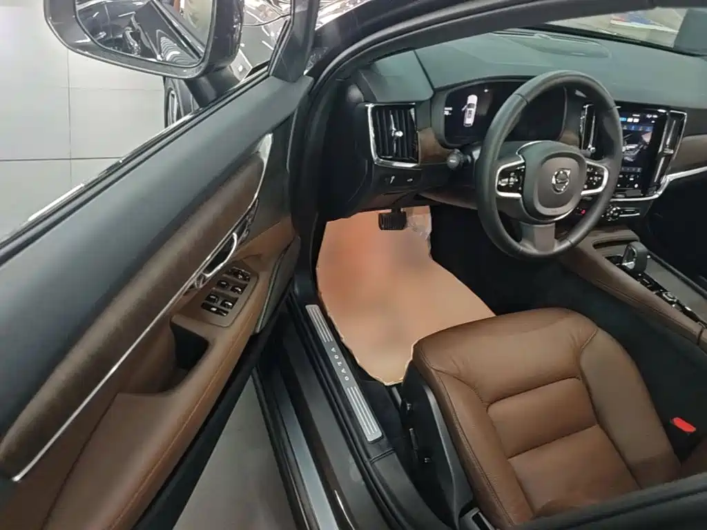 Volvo V90 2022 2022 Cross Country B5 AWD Momentum