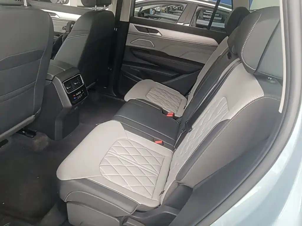 Volkswagen Talagon 2025 2024 380TSI 4WD R-Line Parade Shared Edition