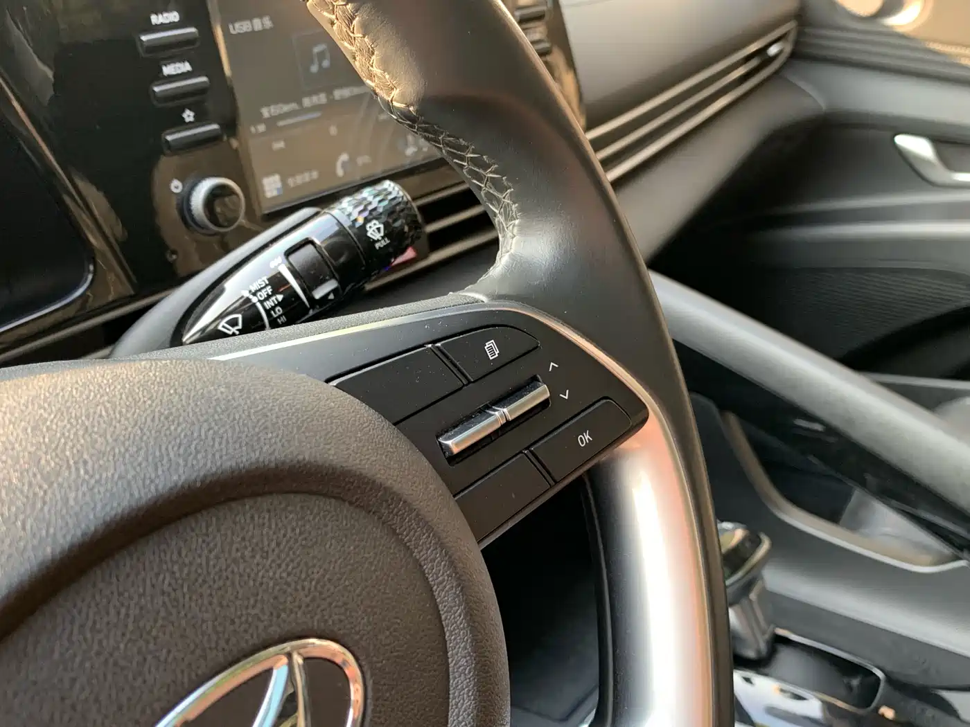 Hyundai Elantra 2021 1.5L CVT GLX Elite Edition фото 25