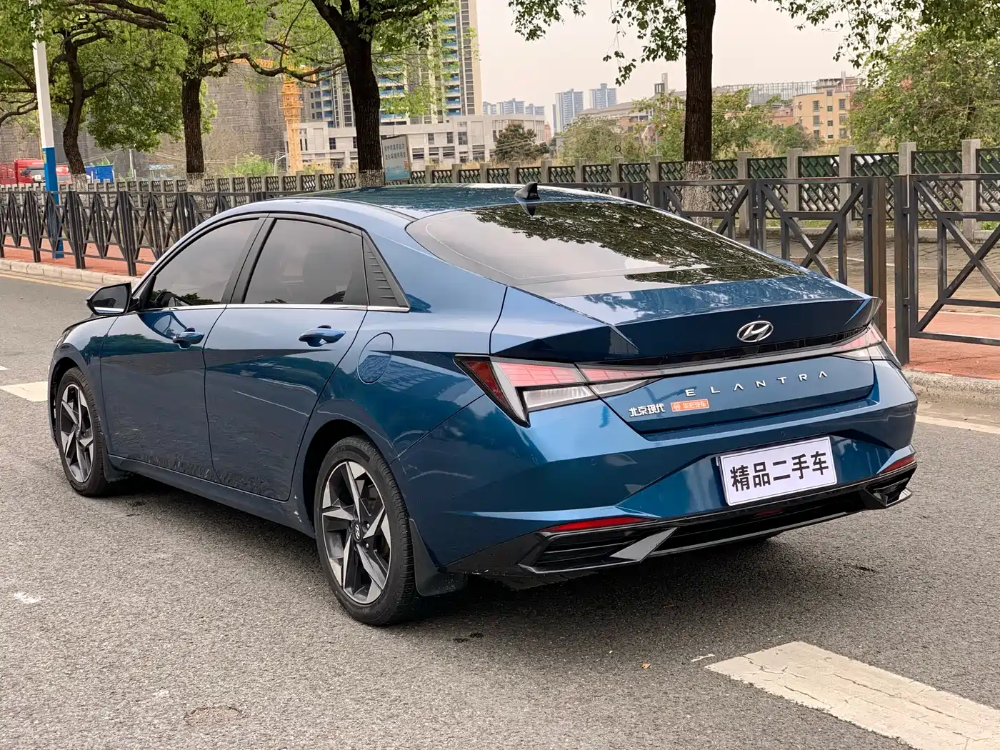 Hyundai Elantra 2021 1.5L CVT GLX Elite Edition фото 4
