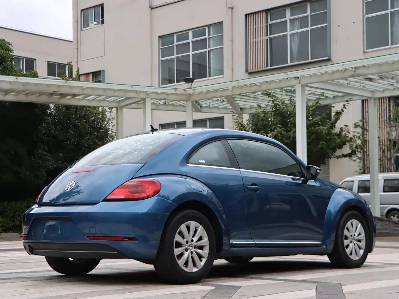 Volkswagen Beetle 2017 180TSI Enjoy фото 6