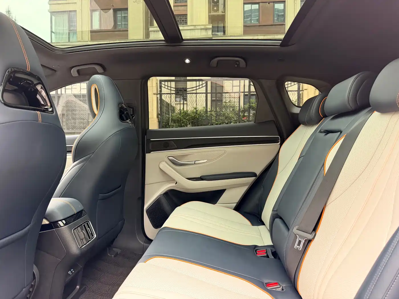 BYD Song PLUS PHEV 2023 Champion Edition DM-i 110KM Flagship PLUS фото 9