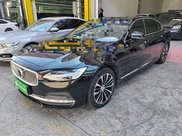Volvo S90 2023