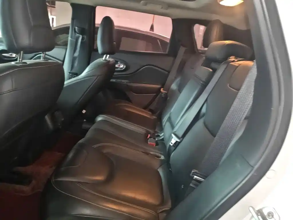 Jeep Cherokee 2018 2017 2.0L Superior Edition