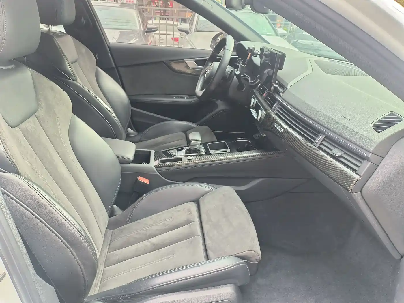 Audi A4L 2023 45 TFSI quattro Premium Sport фото 4