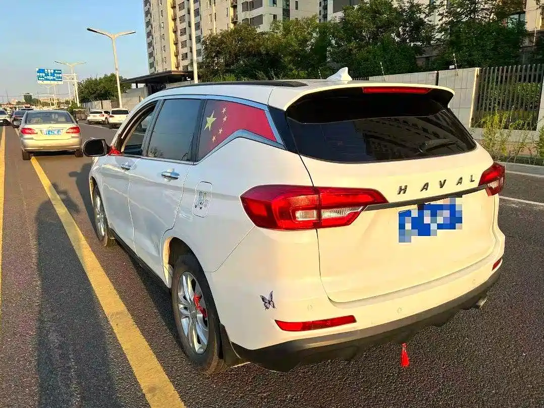 Фото 3 - Haval M6