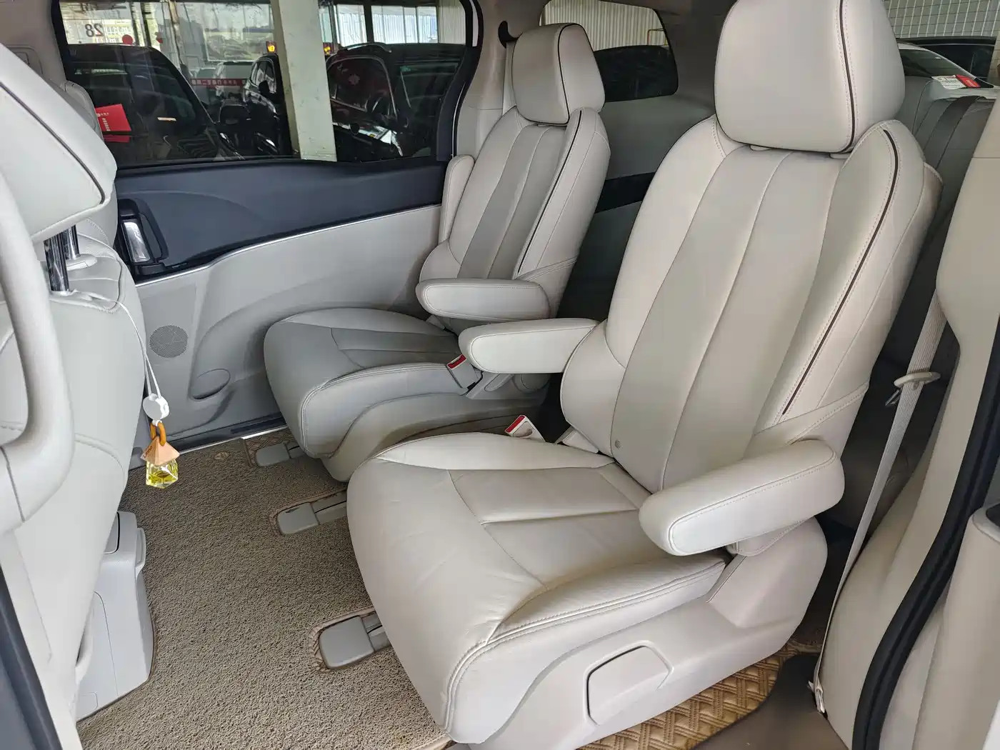 Buick GL8 2020 Model Land Business Class 652T Luxury фото 20