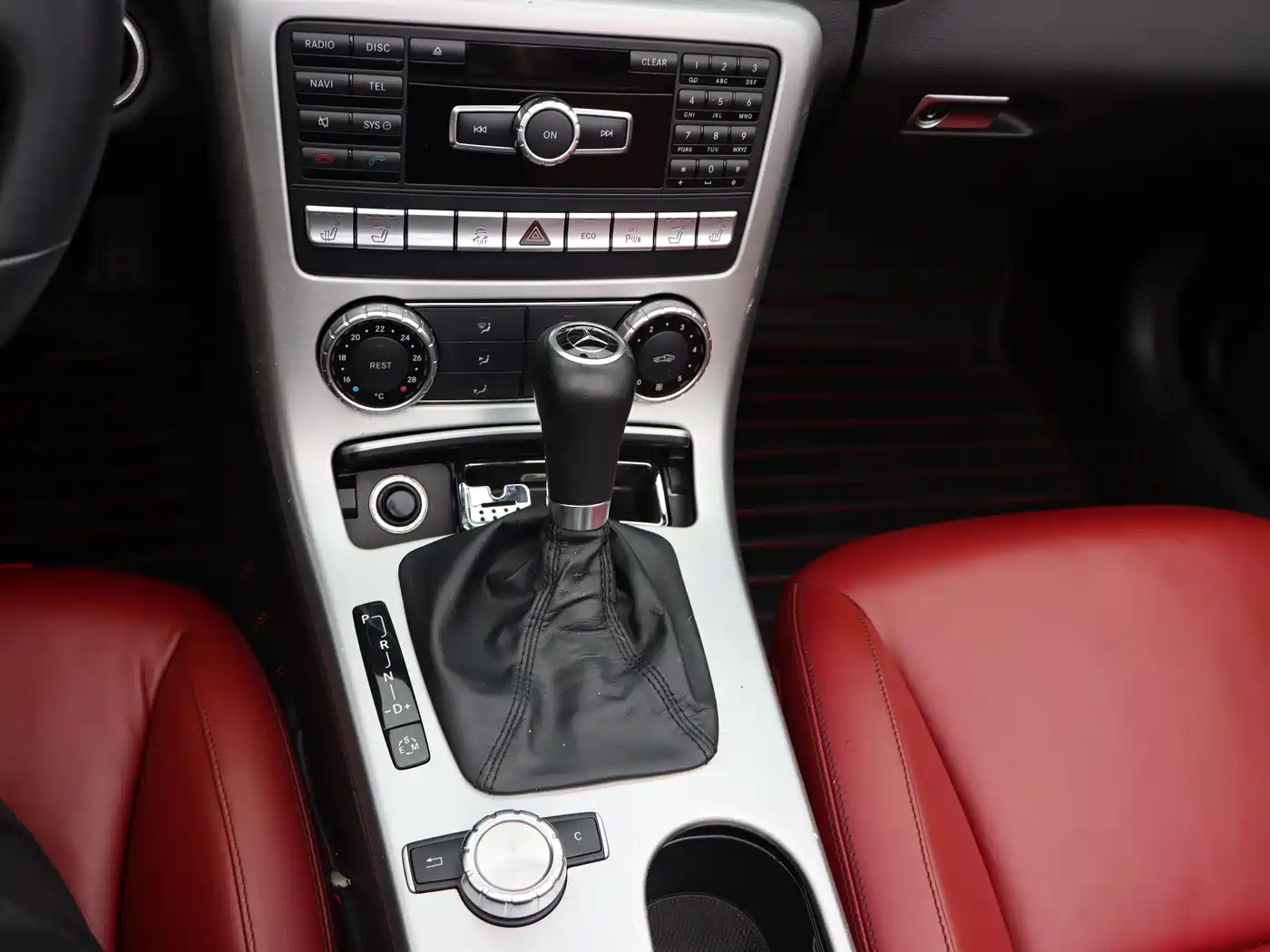 Mercedes-Benz SLK-Class 2011 SLK 200 Fashion фото 9