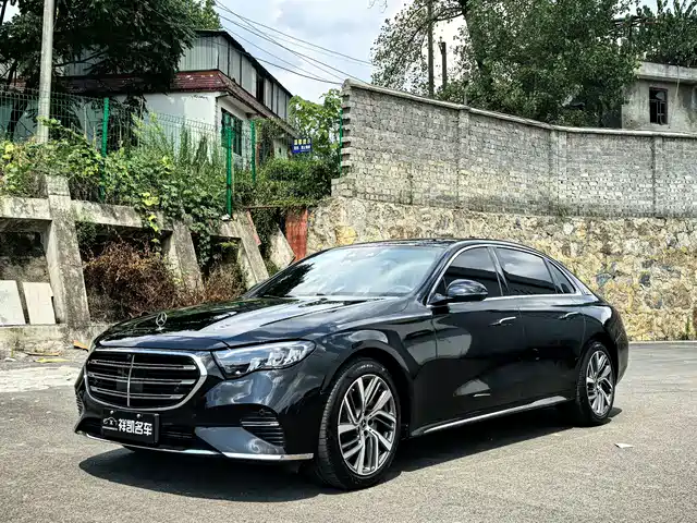 Mercedes-Benz E-Class 2024