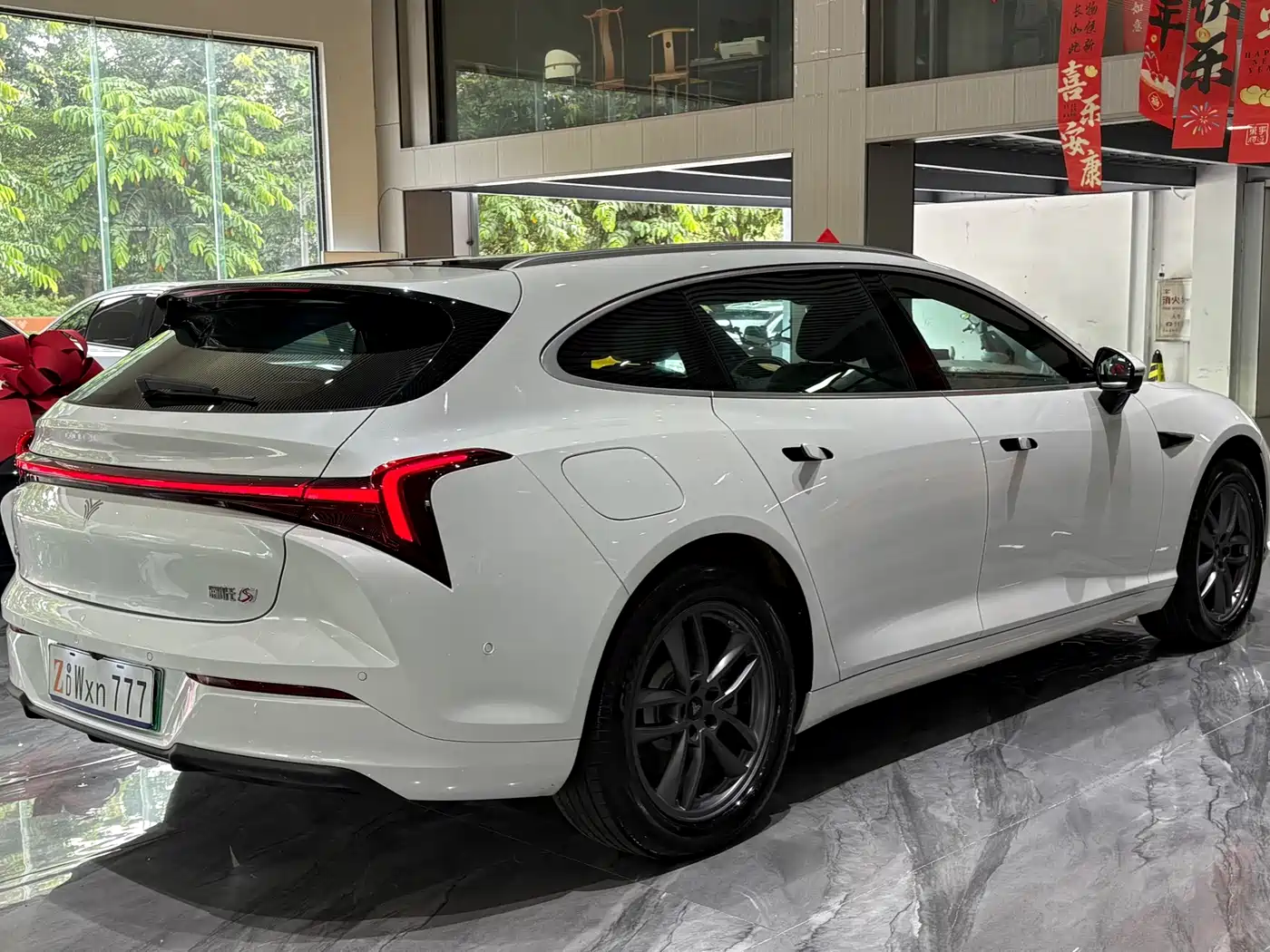 Nezha Auto Nezha S Shooting Brake 2026 2024 Model Range Extender 300 Standard