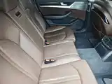 Photo 8 - Audi A8