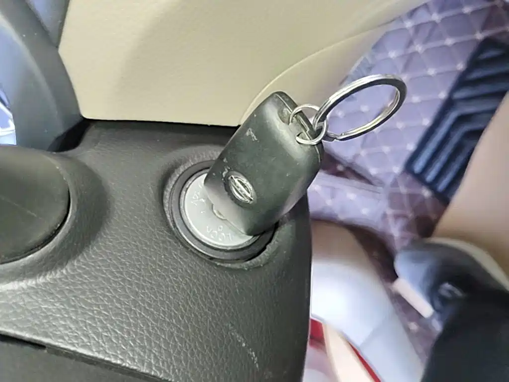 Photo 9 - Nissan Tiida