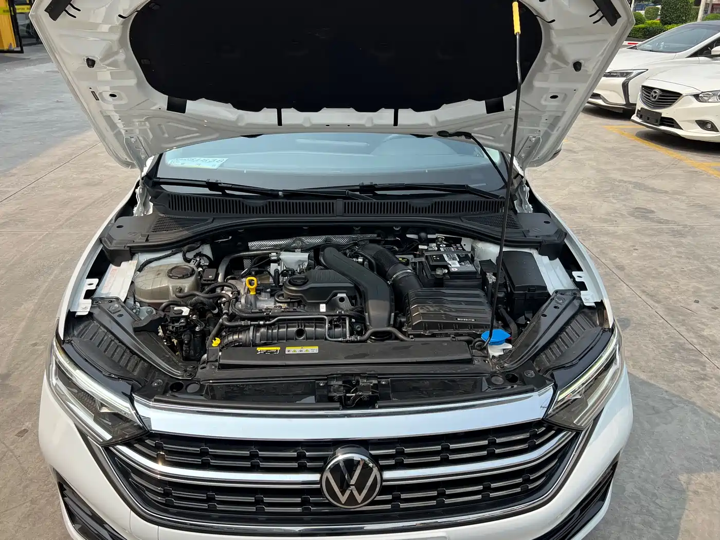 Volkswagen Sagitar 2024 300TSI DSG Surpass Edition фото 12