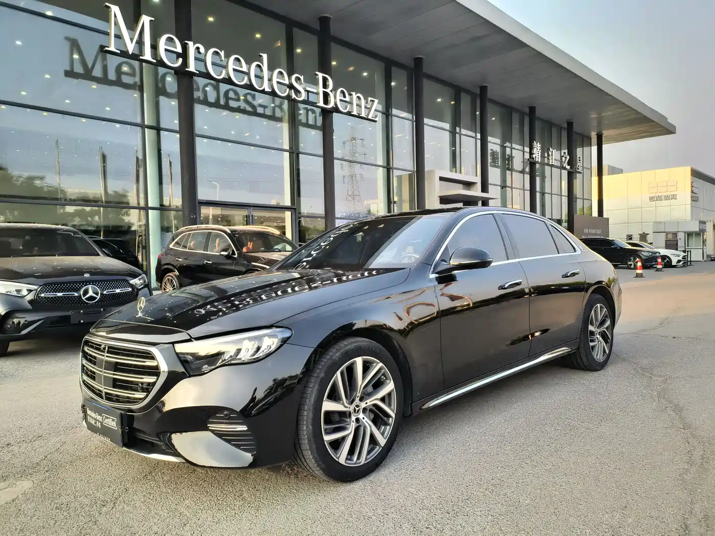 Mercedes-Benz E-Class 2024 E 300 L Fashion