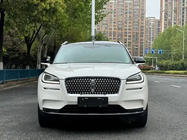 LINCOLN ADVENTURER