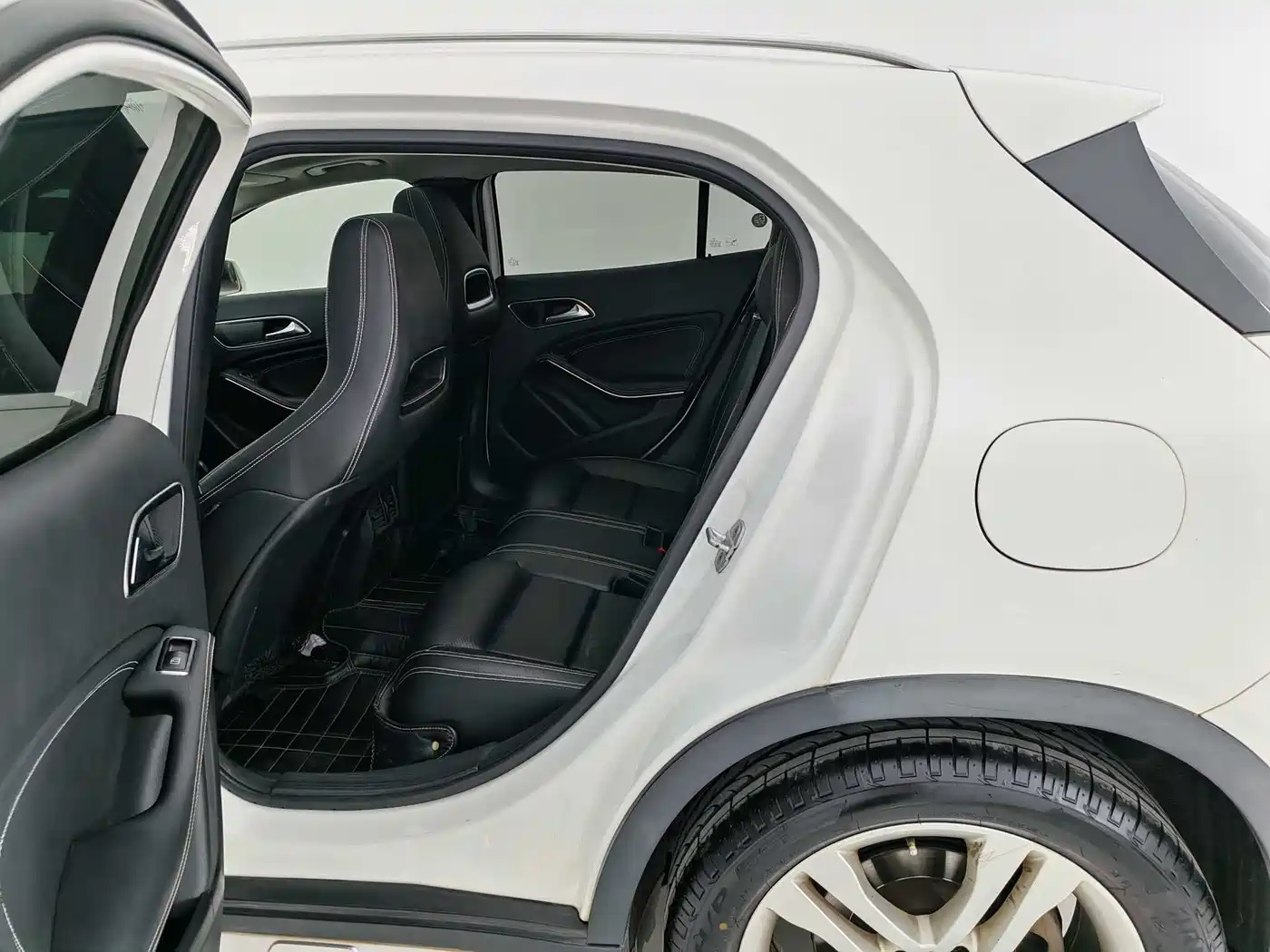 Mercedes-Benz GLA 2016 GLA 200 Dynamic фото 11