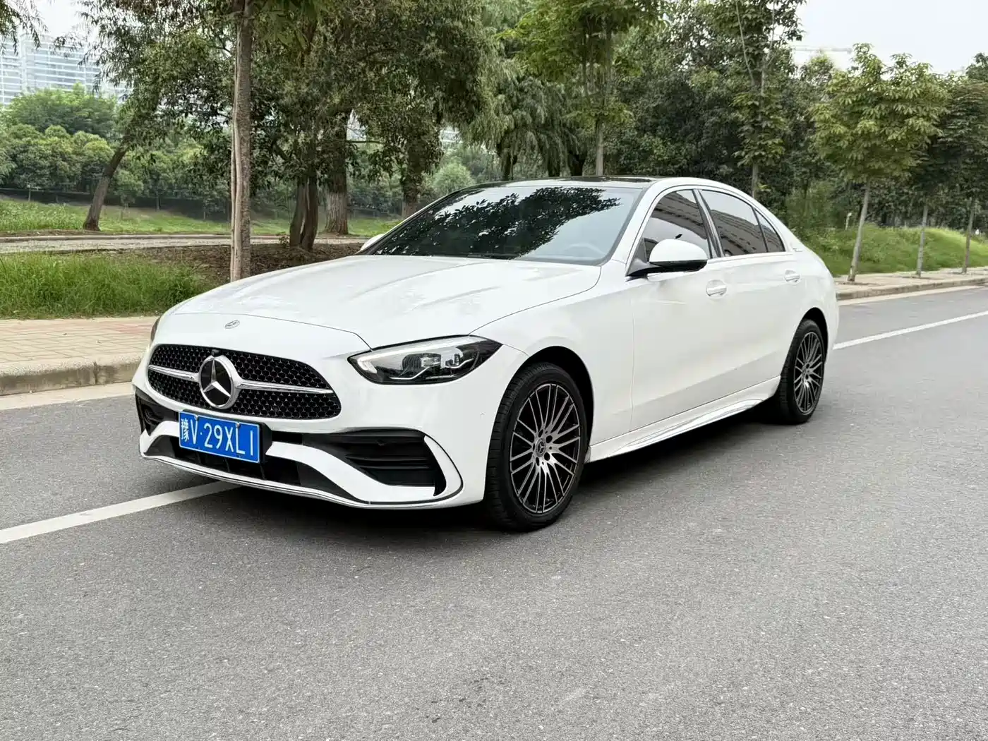 Photo 3 - Mercedes-Benz C-Class