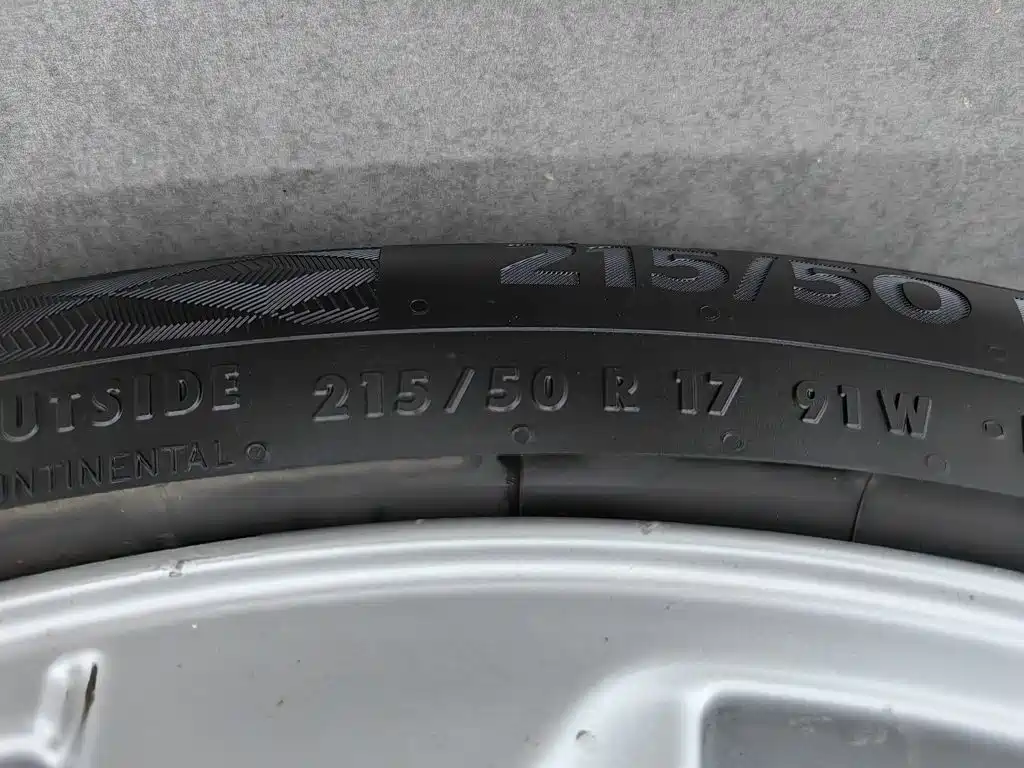Volvo S60 (Import) 2013 2013 Model T5 Comfort Edition