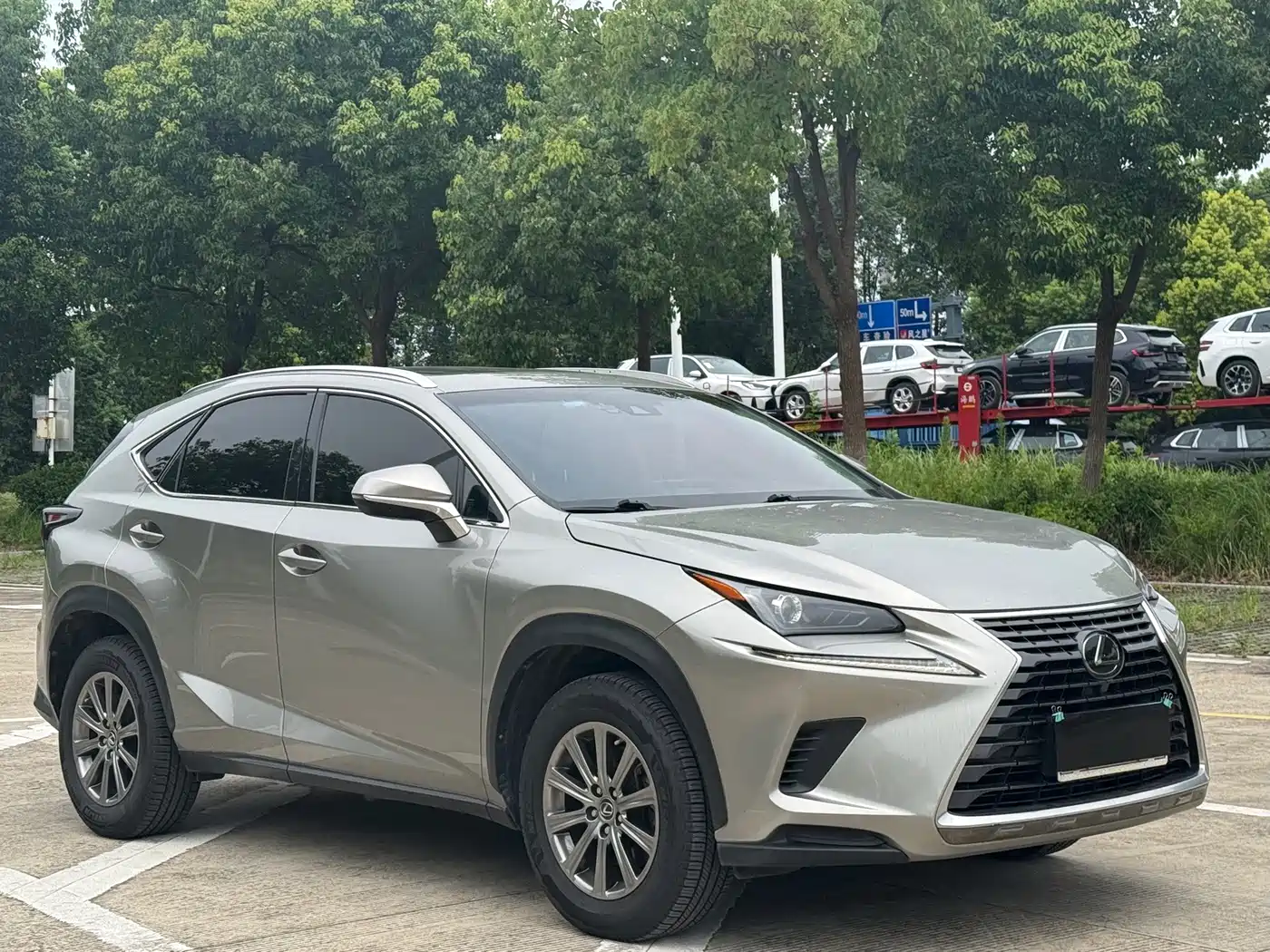 Фото 3 - Lexus NX