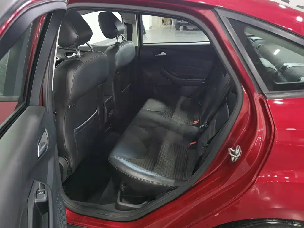 Photo 15 - Ford Focus