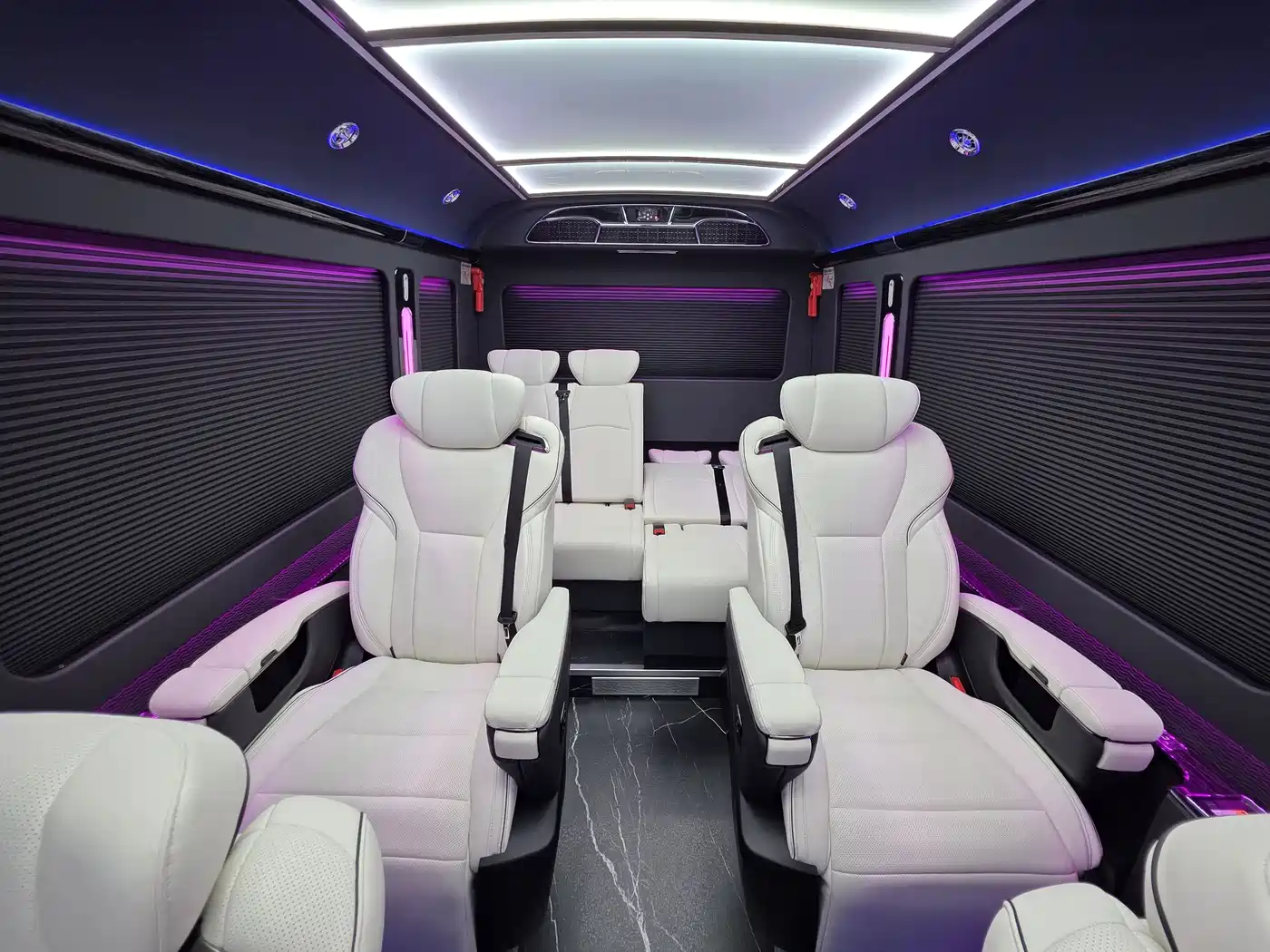 Hongqi Guoyue 2024 3.0T Flagship Edition 17-seater фото 9